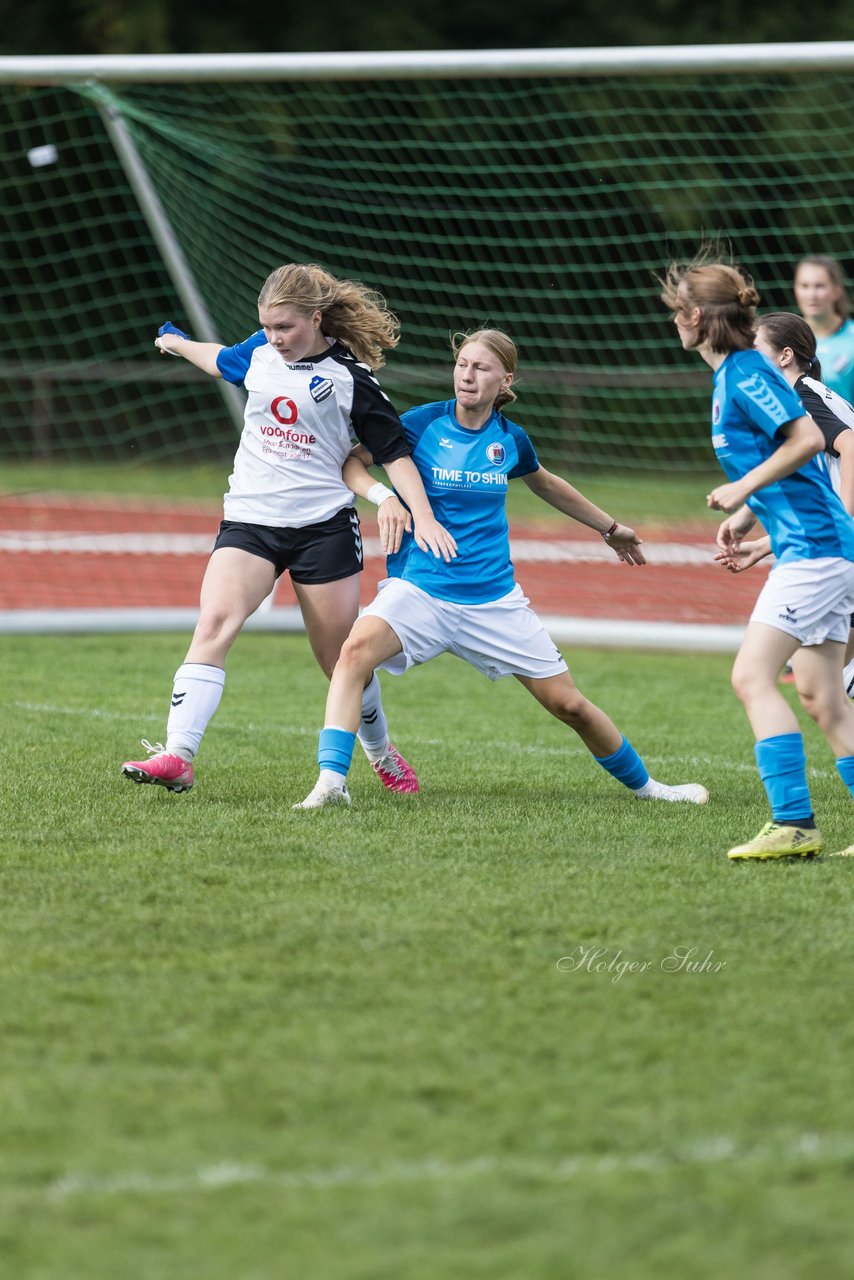 Bild 307 - wBJ VfL Pinneberg - Germania Schnelsen : Ergebnis: 15:1